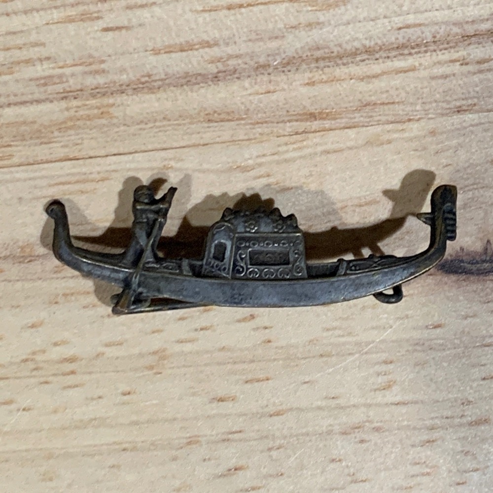 Gondola Brooch Unisex OS Silver Tone Vintage Italy Travel Souvenir Pin